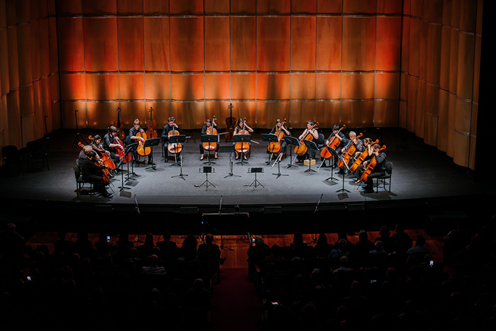 La agrupación “12 Violoncellos de Buenos Aires” se presentará en la Sala Ginastera
