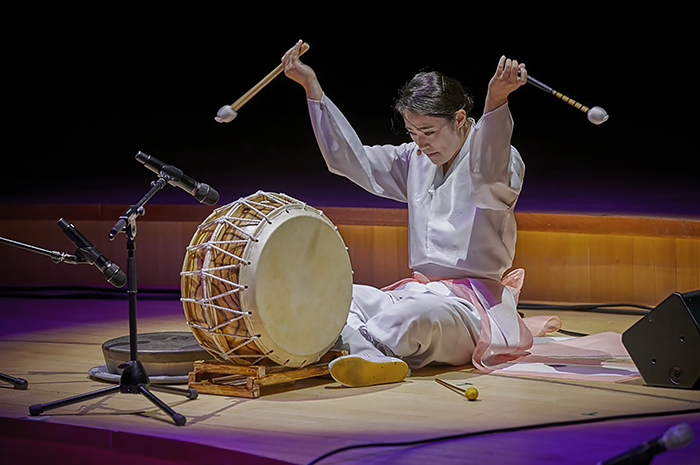 Actividades gratuitas presentadas por el Centro Cultural Coreano en el Teatro Argentino.