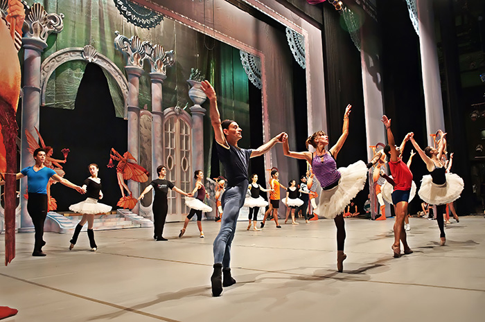 Audición para bailarinas y bailarines en el Teatro Argentino