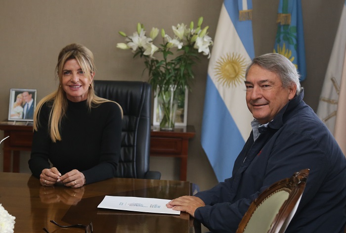 El Ministro D'Onofrio en la reunión de trabajo con la Intendenta Fassi.