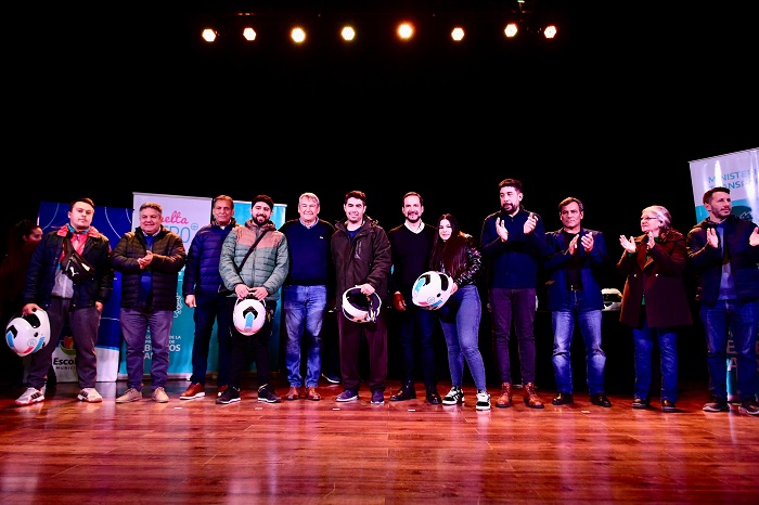 La actividad se desarrolló en el Teatro Seminari de Belén.
