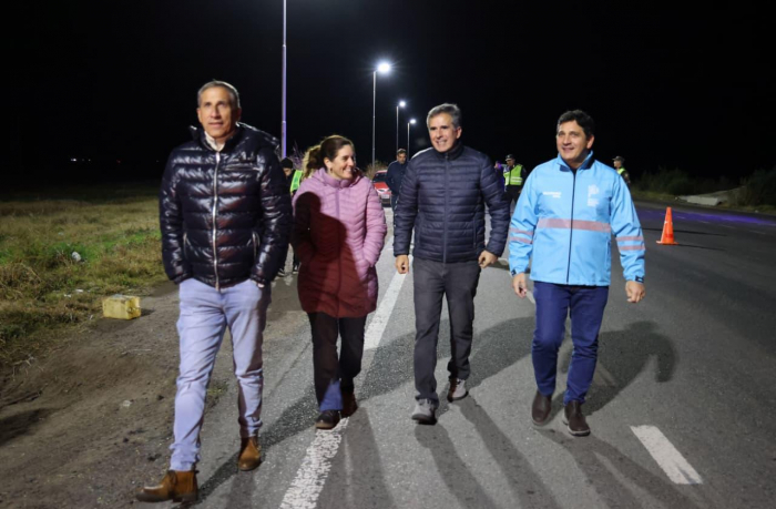 Marinucci, Martínez, Feijoo y Botti en el control sobre las rutas 70 y 33. Marinucci, Martínez, Feijoo y Botti en el control sobre las rutas 70 y 33.