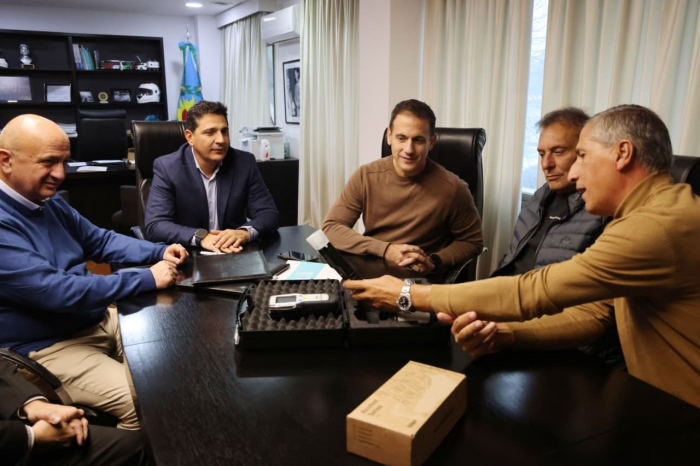 Marinucci, Feijoo y Contreras con Álvarez y Russo. Marinucci, Feijoo y Contreras con Álvarez y Russo.