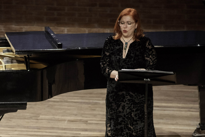 La soprano Marisú Pavón junto a otros cantantes interpretará canciones de cámara.