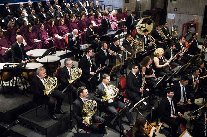 Concierto de la Orquesta y Coro Estables en el Teatro Argentino.