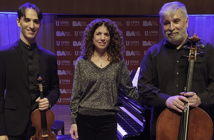 El violinista Federico Moujan, la pianista Laura Manzano y el cellista Pablo Romero.