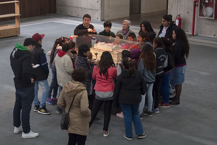 Se reanudan los recorridos en el "Centro Provincial de las Artes Teatro Argentino"