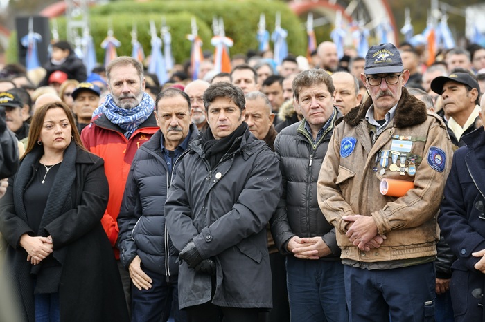 Kicillof participó del acto por el Día de los veteranos y los caídos en Malvinas en Ushuaia