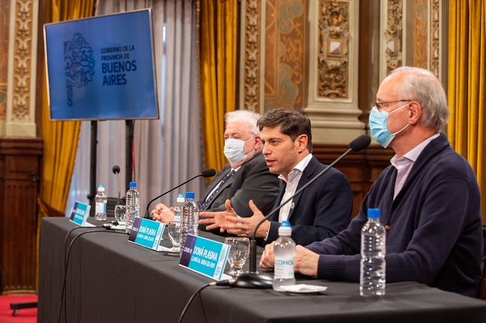 Entrega de equipamiento médico a clínicas privadas y ampliación del Programa Sumar