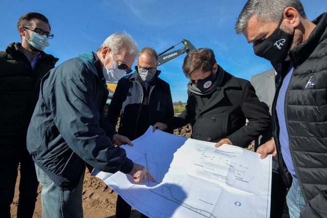 Kicillof recorrió las obras del corredor que conectará Hurlingham y Tres de Febrero