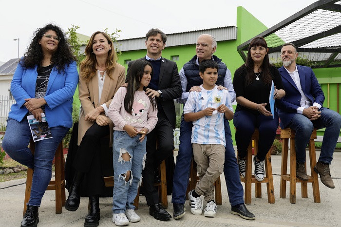 Firma de convenio en Lanús