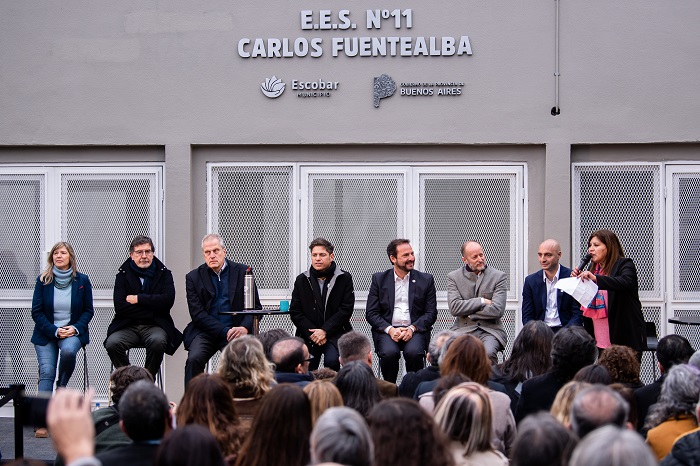 Inauguración escuela secundaria en Escobar