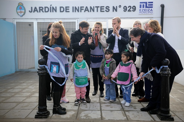 Inauguración del jardín N°929