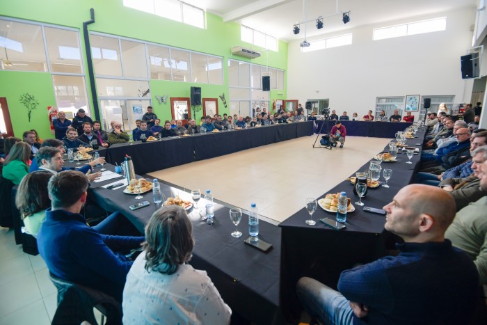 Kicillof se reunió con representantes del sector productivo en Chivilcoy