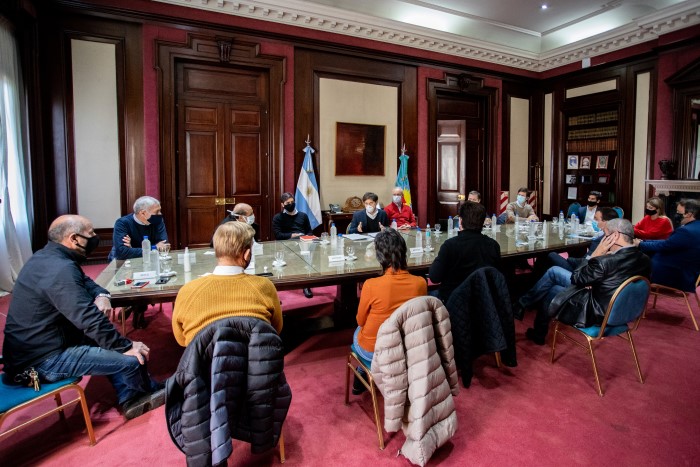 Kicillof se reunió con intendentes de la tercera sección