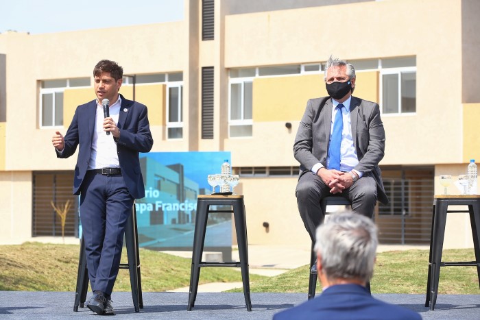 Kicillof participó junto al Presidente de la entrega de viviendas del programa Procrear