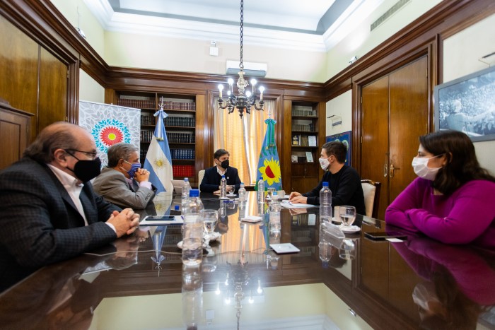 El gobernador Axel Kicillof encabezó este martes la firma de un convenio de cooperación para potenciar el desarrollo productivo 