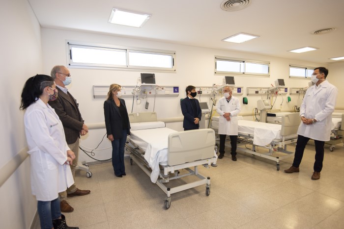 Kicillof visitó el hospital Cuenca Alta de Cañuelas y participó del Comité de Emergencia local