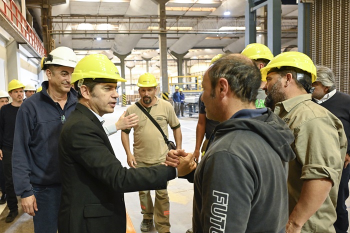 Kicillof se reunió con productores, comerciantes y representantes gremiales
