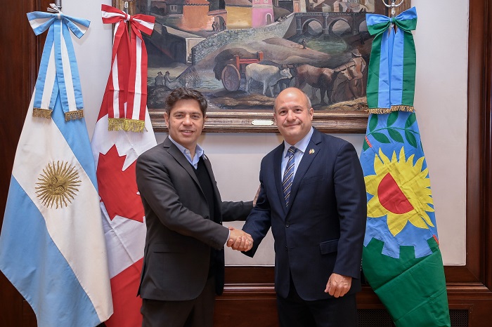 Kicillof se reunió con el embajador de Canadá Axel Kicillof