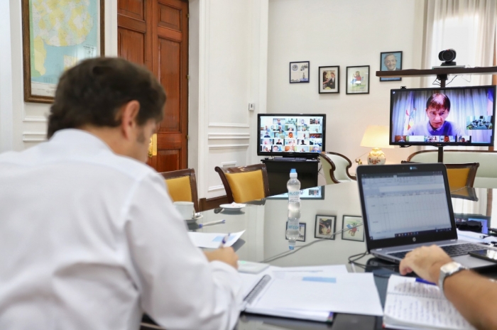 Teleconferencia con intendentes