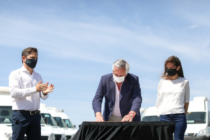 Kicillof participó junto a Alberto Fernández y Fernanda Raverta del acto de promulgación la Ley de Movilidad Jubilatoria