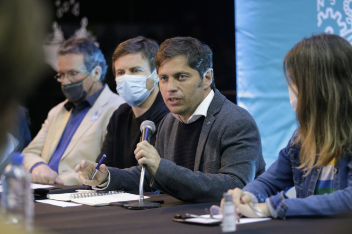 Kicillof se reunió con empresarios del turismo y el espectáculo