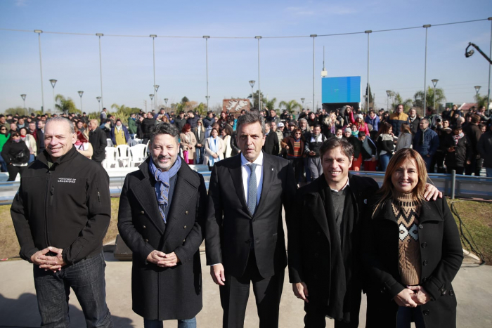 Kicillof presentó la base operativa de la Fuerza Barrial de Aproximación en Merlo