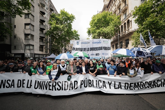 Kicillof participó de la 5° Marcha Federal Universitaria
