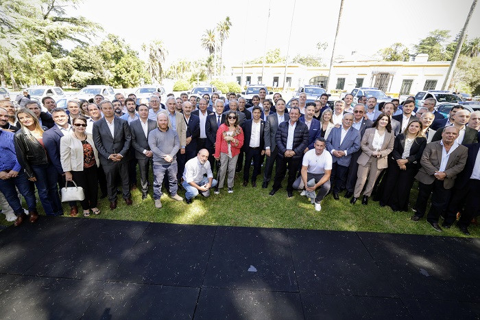 El Gobernador junto a las y los intendentes en la Escuela de la Policía “Juan Vucetich”.