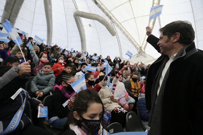 Jura a la bandera en Tecnópolis