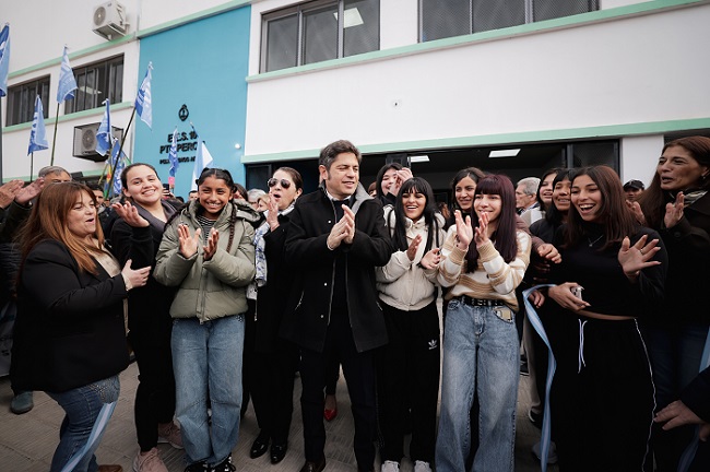 Kicillof inauguró dos nuevos edificios educativos en Presidente Perón Kicillof inauguró dos nuevos edificios educativos en Presidente Perón