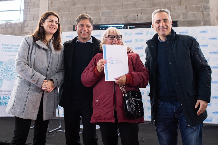 Entrega de escrituras en Moreno