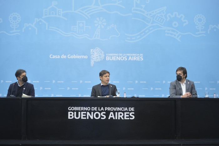 Axel Kicillof junto a Carlos Bianco y Nicolás Kreplak