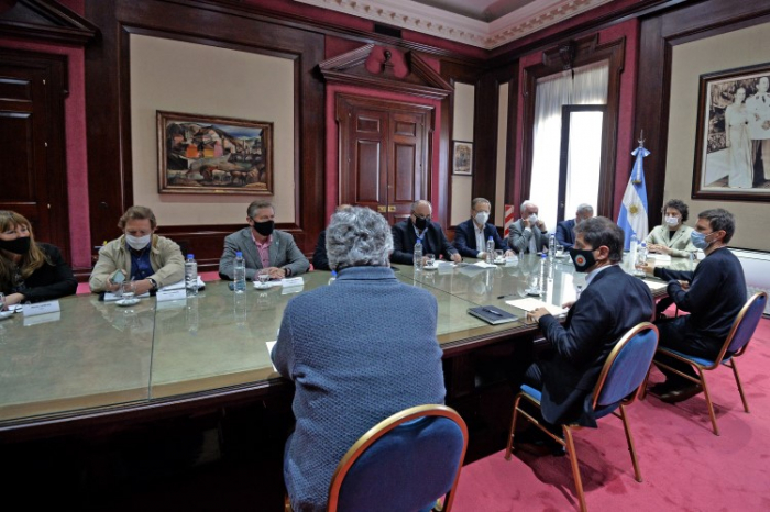 Kicillof recibió a representantes de entidades de producción de carne vacuna