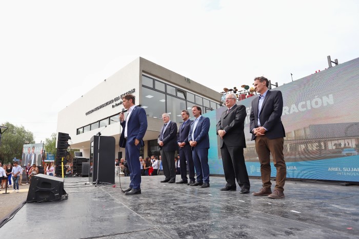 El gobernador Axel Kicillof participó de la inauguración del Colegio Preuniversitario Dr. Ramón Cereijo, en Escobar. 