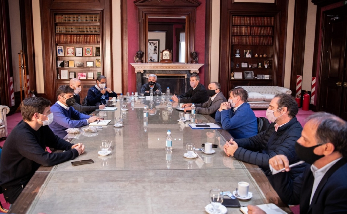 Kicillof y Costa se reunieron con representantes de las cadenas de producción y comercialización de bienes de consumo masivo