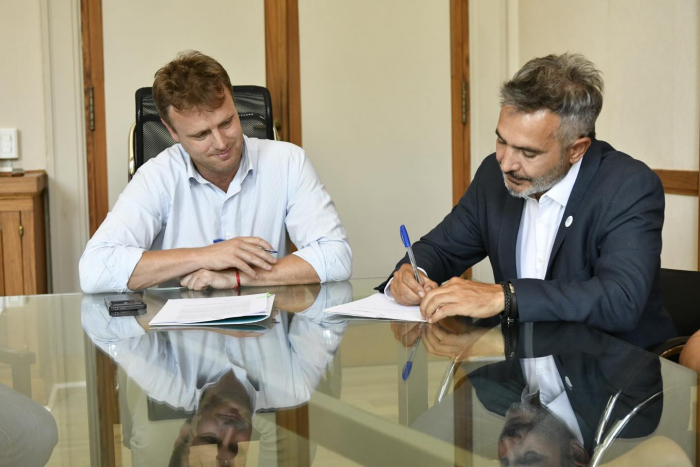 Firma de convenio y encuentro con referentes de DDHH