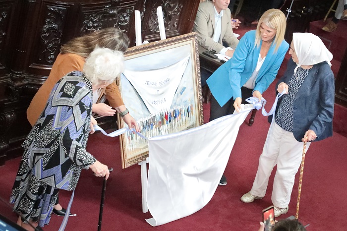 El Senado bonaerense homenajeó a las Madres y Abuelas de Plaza de Mayo