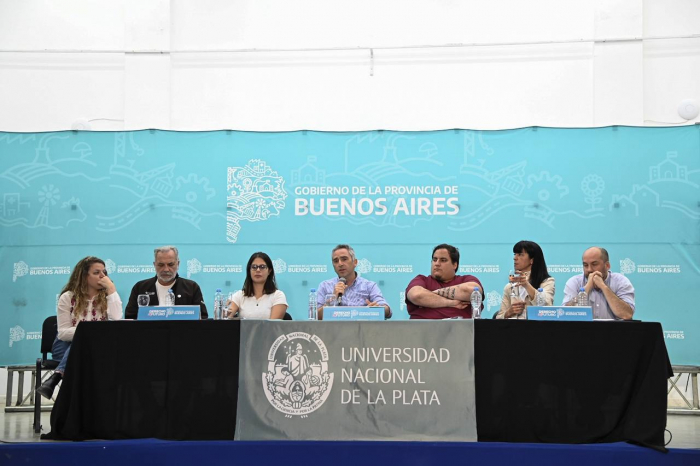 El ministro y otros integrantes del gabinete participaron del panel temático dentro de la jornada “Derecho al Futuro”