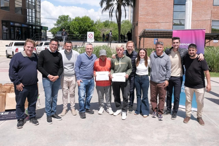 Lo acompañó el gabinete