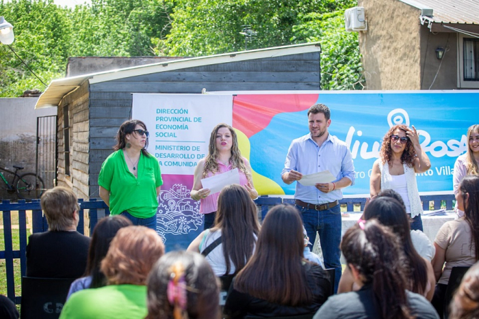 Junto a certificados