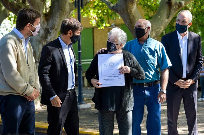 Entrega de escrituras en Mercedes