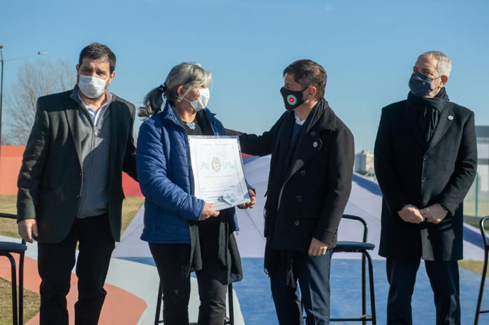 Entrega de 8.000 escrituras