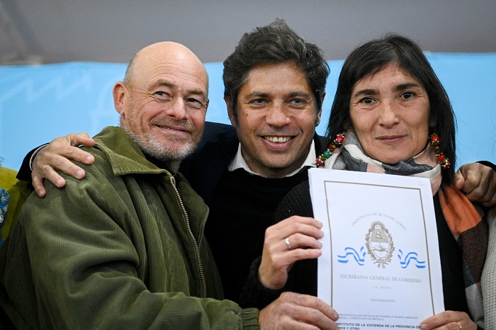 Kicillof gestionó más de cien escrituras para familias Henderson.
