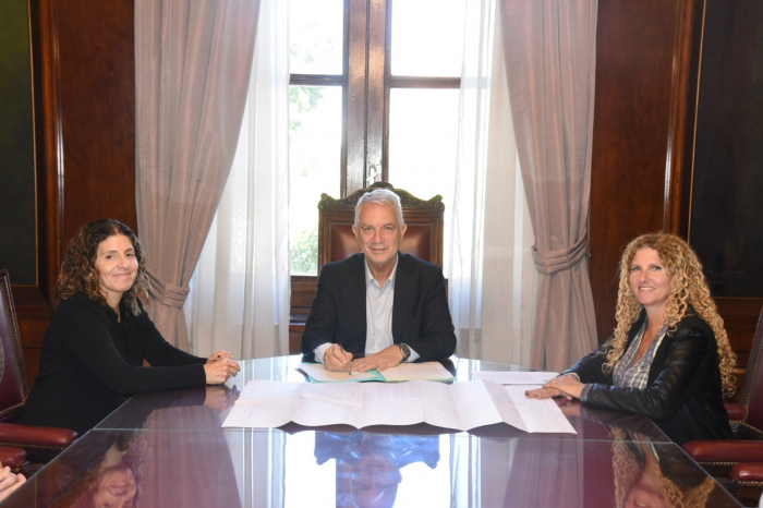LA PROVINCIA Y LA MUNICIPALIDAD DE LA PLATA ESCRITURARON EL PARQUE INDUSTRIAL II