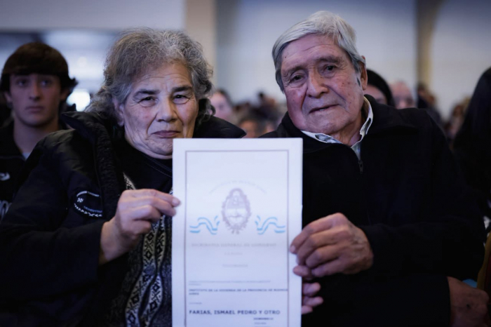 KICILLOF ENTREGÓ 457 ESCRITURAS EN GENERAL BELGRANO Y CHASCOMÚS