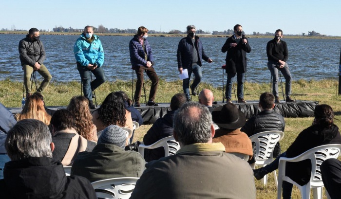 Rodríguez, López, Berni, Girard y Cuattromo presentaron el Plan Bonaerense de Desarrollo Rural en Alem