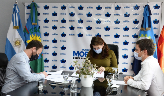 Los Ministros López y Costa firmaron un convenio para la extensión de la red de gas en Moreno