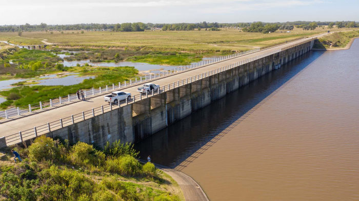 Comienzan las obras en la Presa Roggero y en las compuertas del Camino del Buen